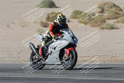 media/Oct-30-2025-Racers Edge (Thu) [[dabbdaf680]]/3-B Group/Session 2 (Bowl Exit)/